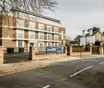 The Grove, TW7, London - Photo 1