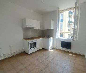 Appartement 1 pièces 13m2 MARSEILLE 4EME 500 euros - Photo 1