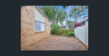 QUALITY VILLA IN TWEED HEADS / GREENBANK - Photo 4