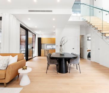 46 Walker Avenue, Gymea NSW 2227 - House For Rent | Domain - Photo 2