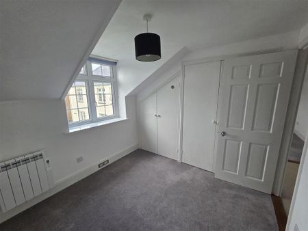 2 bedroom end of terrace house to rent - Photo 5