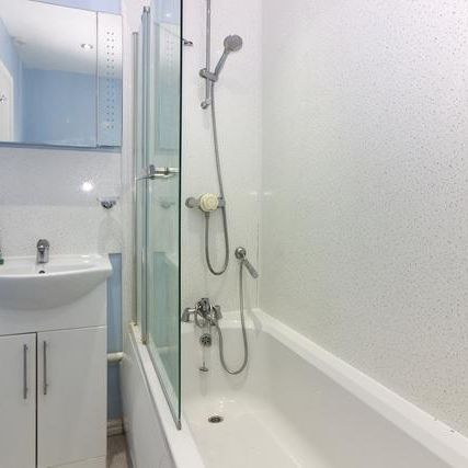 2 bedroom end of terrace house to rent - Photo 1