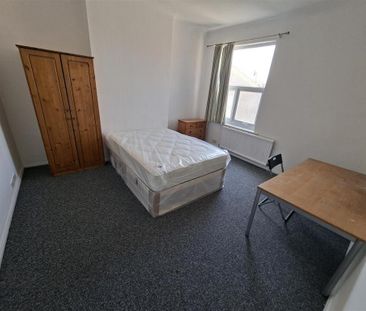 10 bedroom house share to rent - Photo 6