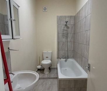 Room in a Shared Flat, Waverley St, NG7 - Photo 6