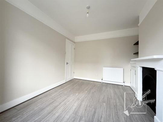 Churchill Road, Gravesend, Kent - Photo 1