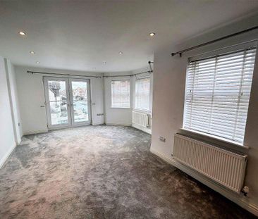2 bedroom flat to rent - Photo 6