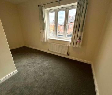 Lord Fielding Close, OX16 - Photo 2