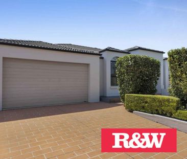 STUNNING 4 BEDROOM FAMILY HOME !! - Photo 4