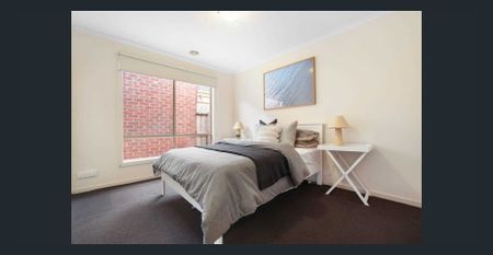 Prime Location in a Private Cul-de-Sac - Photo 2