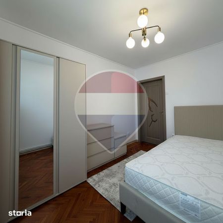 Apartament 3 camere | Bd. Independenței nr. 22 | Centru ,Decomandat - Fotografie 3