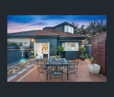 Large Semi with Pool and Entertainer’s Yard in a Quiet Cul-de-Sac - Photo 1