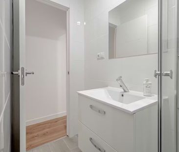 Calle de la Pilarica, Madrid, Community of Madrid 28026 - Photo 6