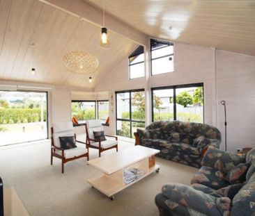 Lockwood on Castleview - Holiday Rental Accommodation - Photo 5