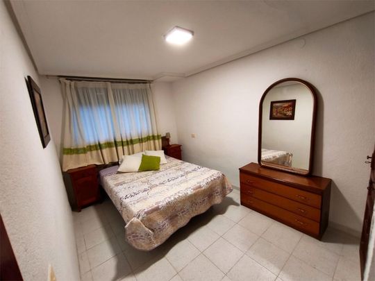 Casa adosada de alquiler en Camino Senillar, 9, El Grao - Photo 1