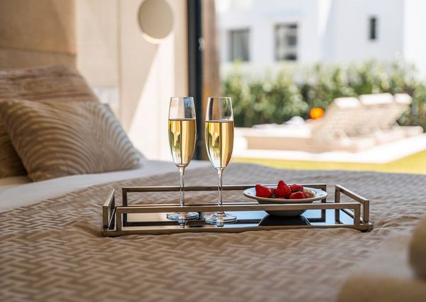 4 bedroom luxury Villa for rent in El Paraíso, Andalusia