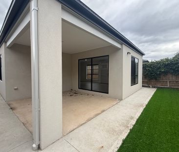 Low Maintenance Living! - Photo 6