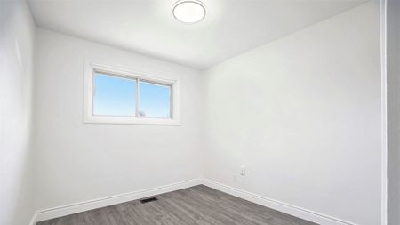 For Lease - 33 Majestic Drive, South of Baseline to Knoxdale, Ontario - Photo 3