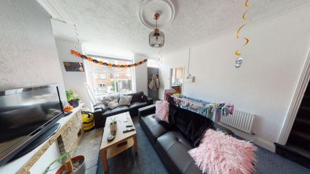 2 bedroom terraced house to rent - Photo 2