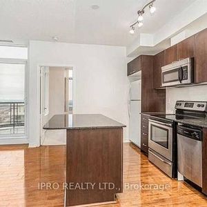 Burnhamthorpe & Confederation Corner Unit 2Bdrm Open Concept Kitchen - Photo 2