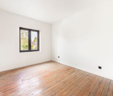 Volledig gerenoveerde gezinswoning met tuin en 3 slaapkamers in Eke... - Photo 4