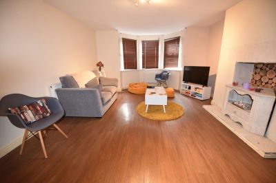 1 bedroom Flat in Flat A, Leeds - Photo 1