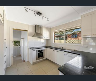 Unique Family Home With Pool - Photo 2