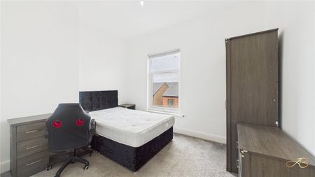 Room 1 - Photo 5