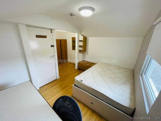 6 bedroom property to rent in Nottingham - Photo 1