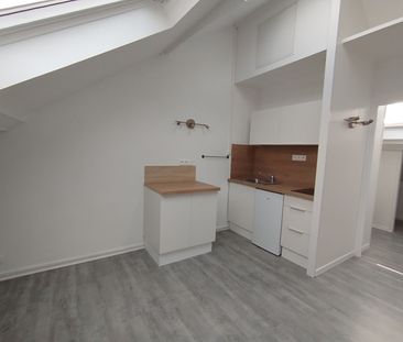 Location Appartement 1 pièce 17m² LILLE 59000 - Photo 3
