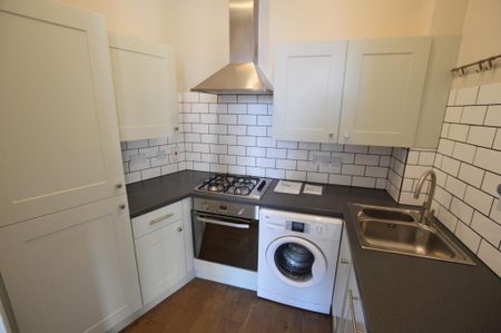 2 bedroom apartment to rent - Photo 4