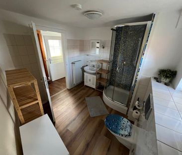 Klein aber fein, ruhig gelegen, voll möbliert - Foto 1