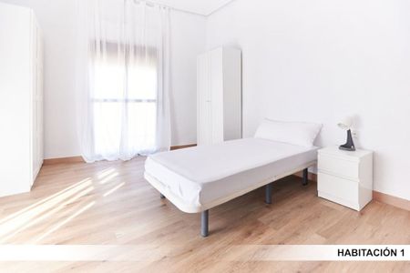 Calle Tomás Pérez, Sevilla, Andalusia 41006 - Photo 5