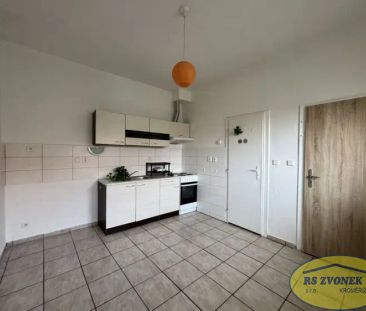 Pronájem bytu 1+1 Masarykova ul., Chropyně - Photo 1