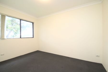 3 Bedroom unit - Photo 2