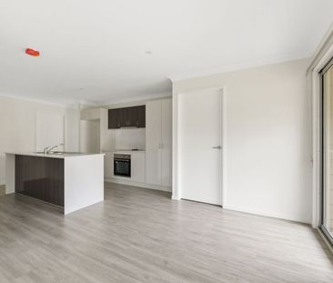 Close to Uni/Drayton Shops - Photo 1