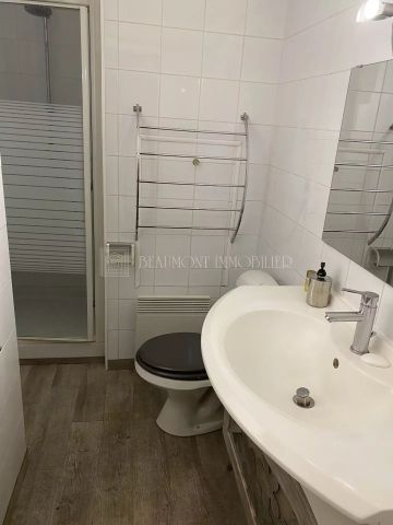 Location Appartement 3 pièces 82m² NICE 06300 - Photo 5