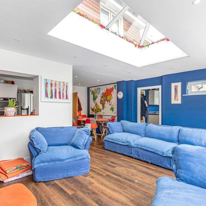 4 bedroom detached house to rent - Photo 1