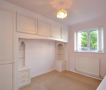 2 bedroom semi-detached bungalow to rent - Photo 2