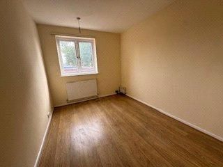 3 bedroom flat to rent - Photo 5