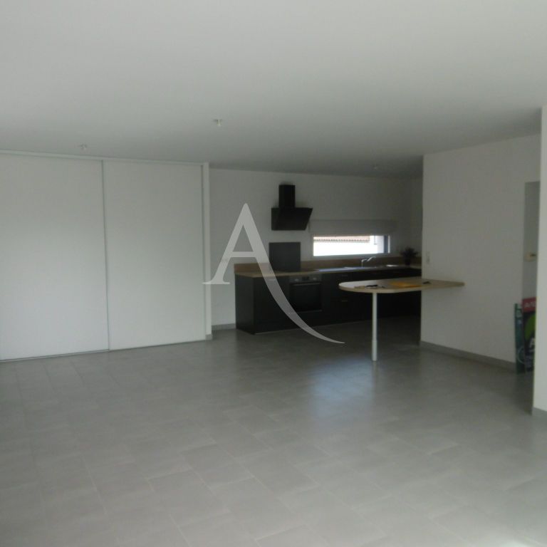 Location Appartement 3 pièces 78m² - Photo 1