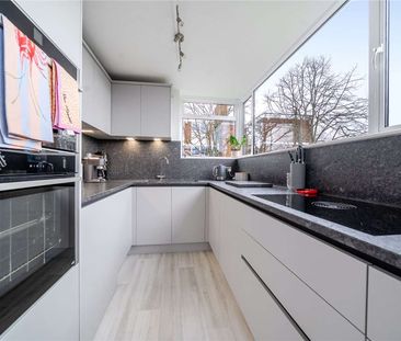 Two bedroom apartment offering modern living, a private balcony and... - Photo 5