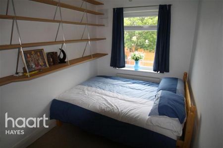 2 bedroom maisonette to rent - Photo 3