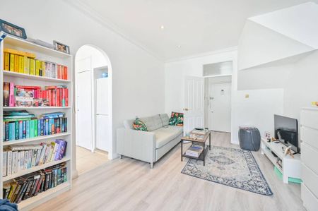 1 bedroom flat to rent - Photo 2