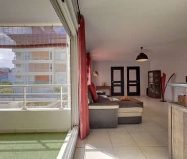 Location Appartement 2 pièces 55m² ST DENIS 97490 - Photo 2