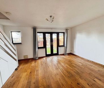 3 bedroom semi-detached house to rent - Photo 2