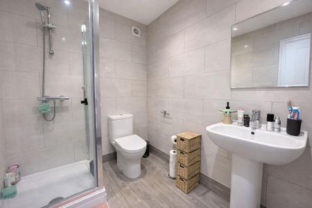 2 bedroom flat to rent - Photo 5