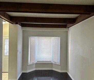 8 Roscoe Road #Main - Photo 3