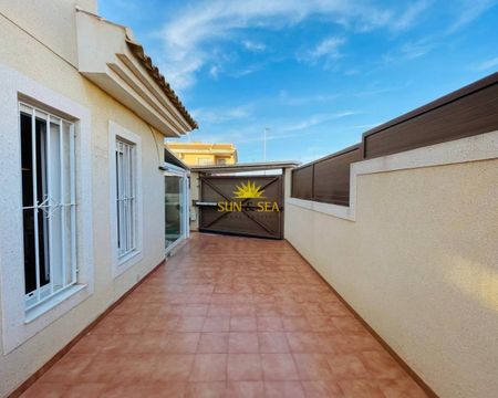 TOWNHOUSE FOR RENT – 3 BEDROOMS AND 2 BATHROOMS IN SAN JAVIER, MURCIA - Photo 2