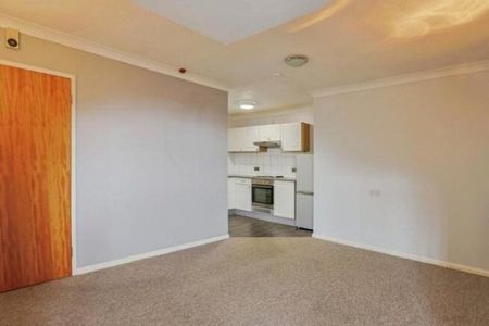 Sunnyhill Court, Parkstone - Photo 2