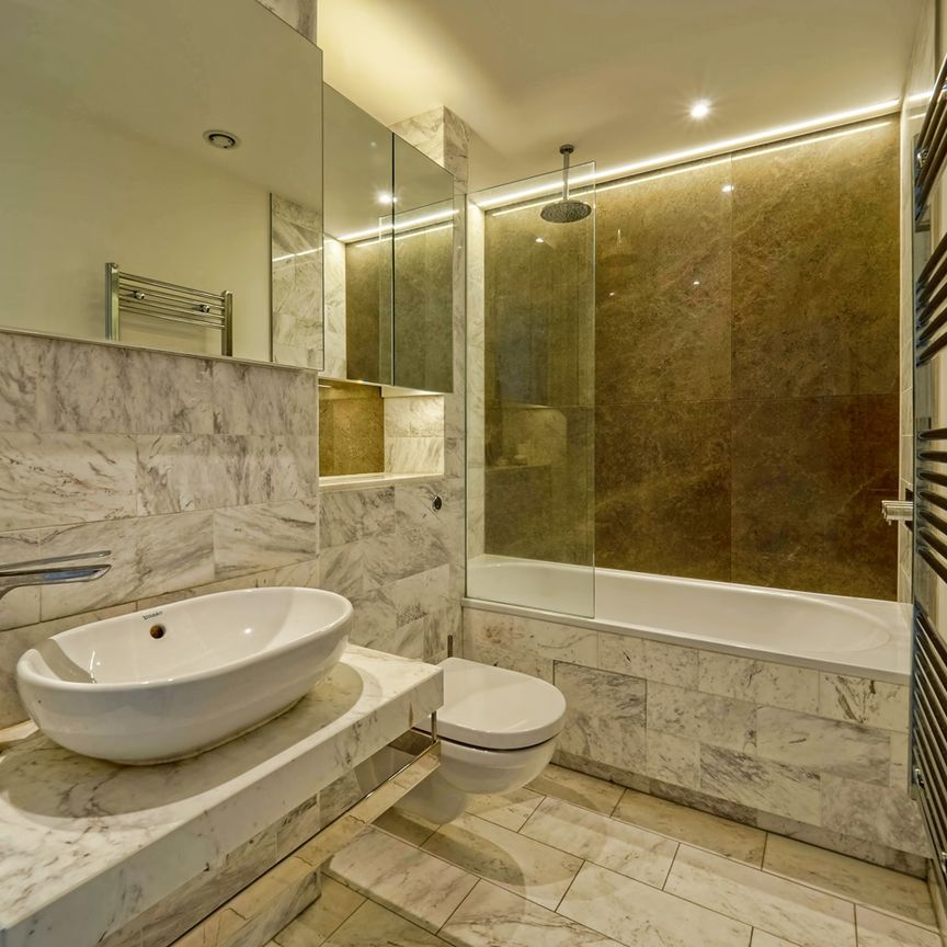 2 Bed Flat, Columbia West Apartments, E14 - Photo 1